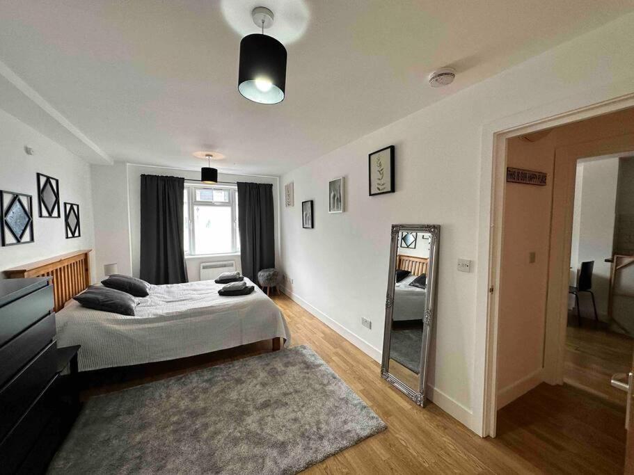 شقة Bright And Cosy 1 Bed Flat Next To Tower Bridge لندن المظهر الخارجي الصورة